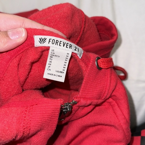 Forever 21 Cropped Zip up - Picture 5 of 5